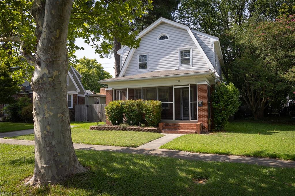 1708 A St Property Photo 2