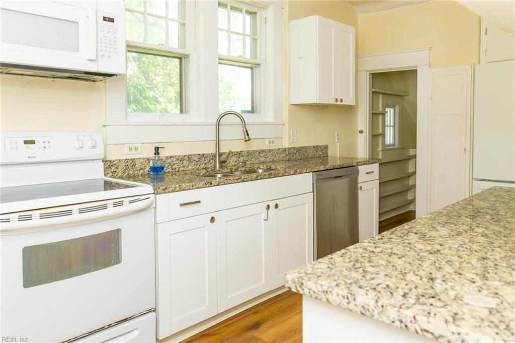1708 A St Property Photo 12