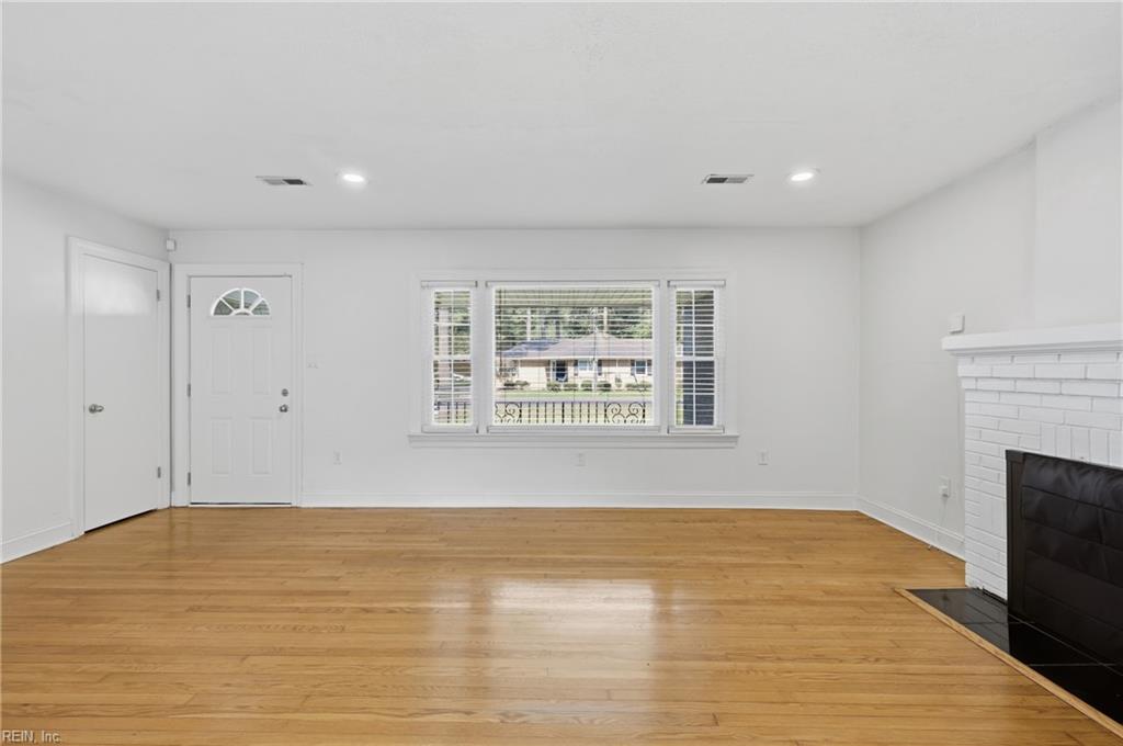 102 Thalia Rd Property Photo 8