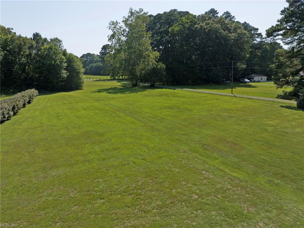 2750 New Point Comfort Hwy Property Photo 8