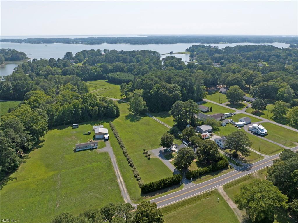 2750 New Point Comfort Hwy Property Photo 44