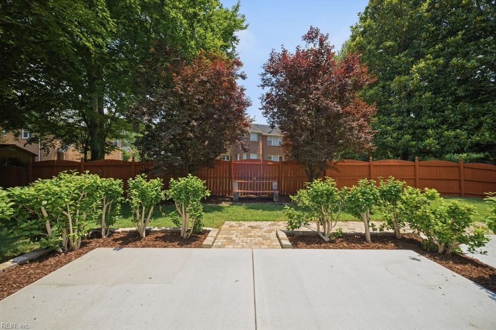 707 River Gate Ct Property Photo 44