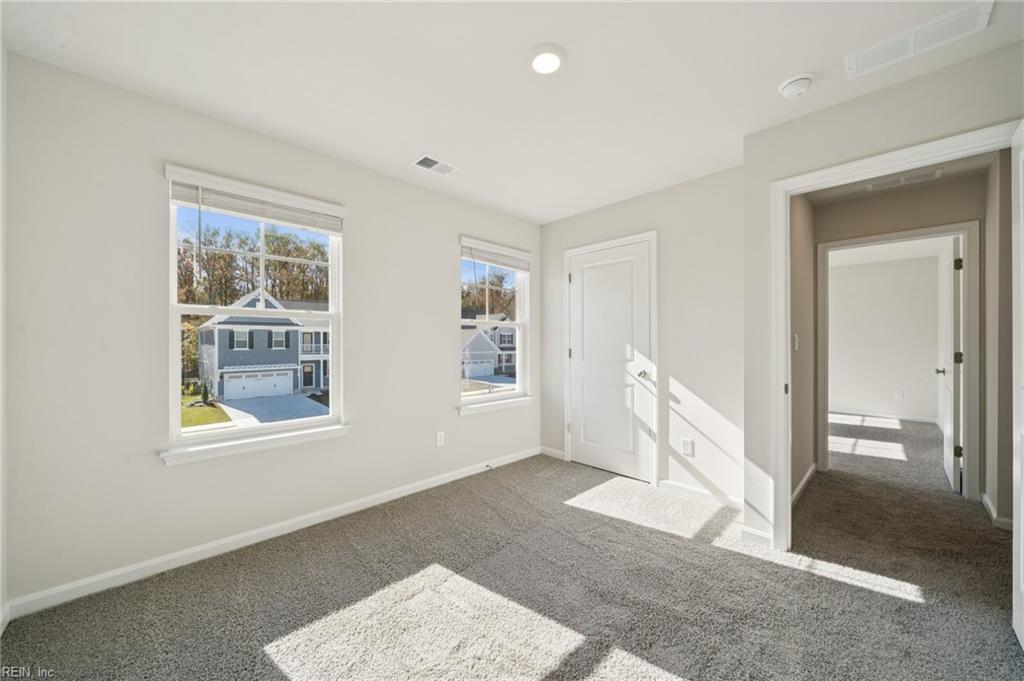 1007 Eastport Pl Property Photo 25