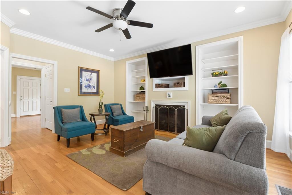 11141 Royal Ln Property Photo 14
