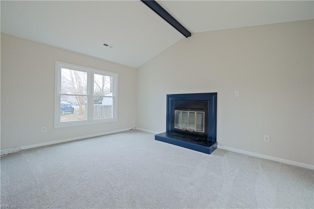 171 King Richard Pl Property Photo 8