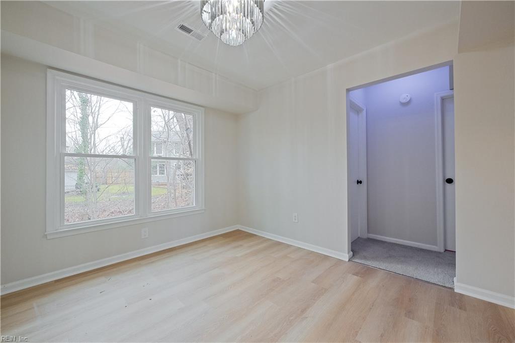 171 King Richard Pl Property Photo 10