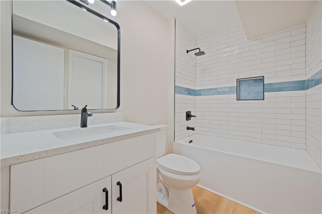 171 King Richard Pl Property Photo 12