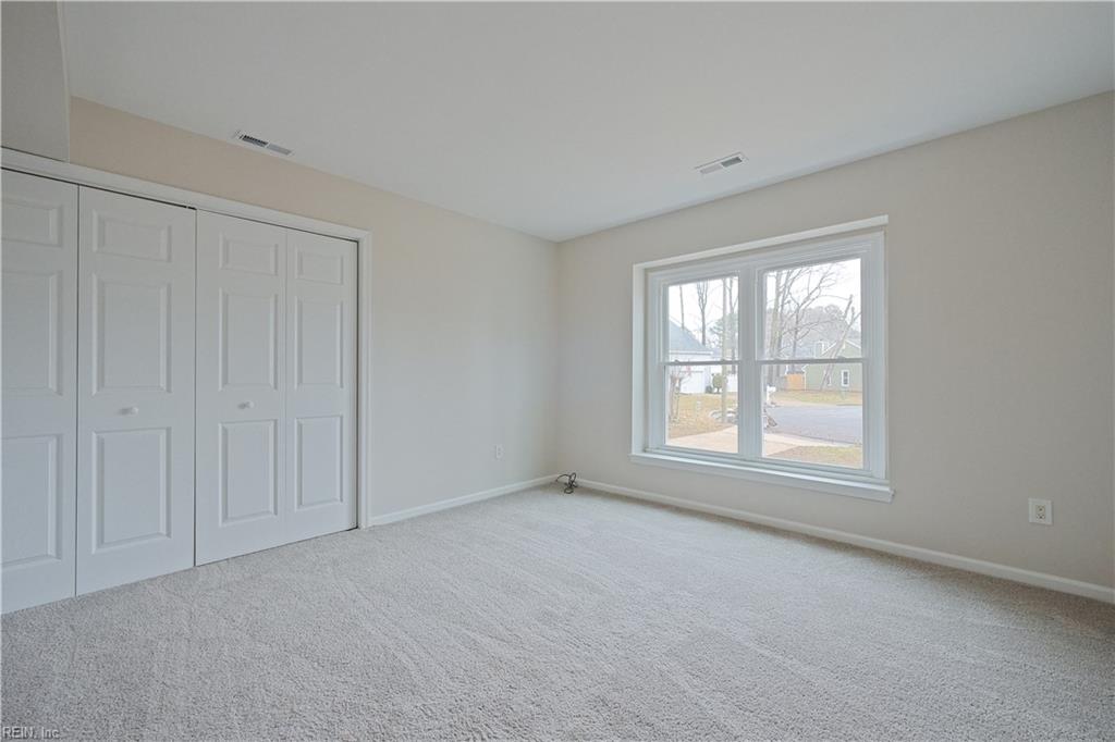 171 King Richard Pl Property Photo 13
