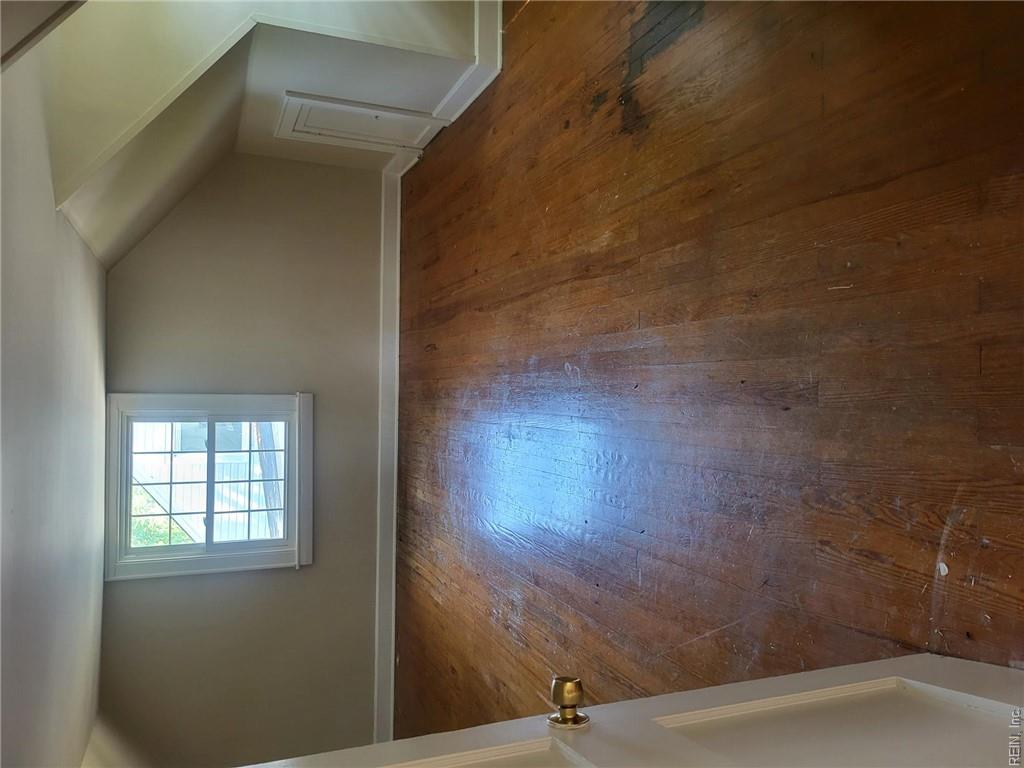 415 Hampton Roads Ave Property Photo 21