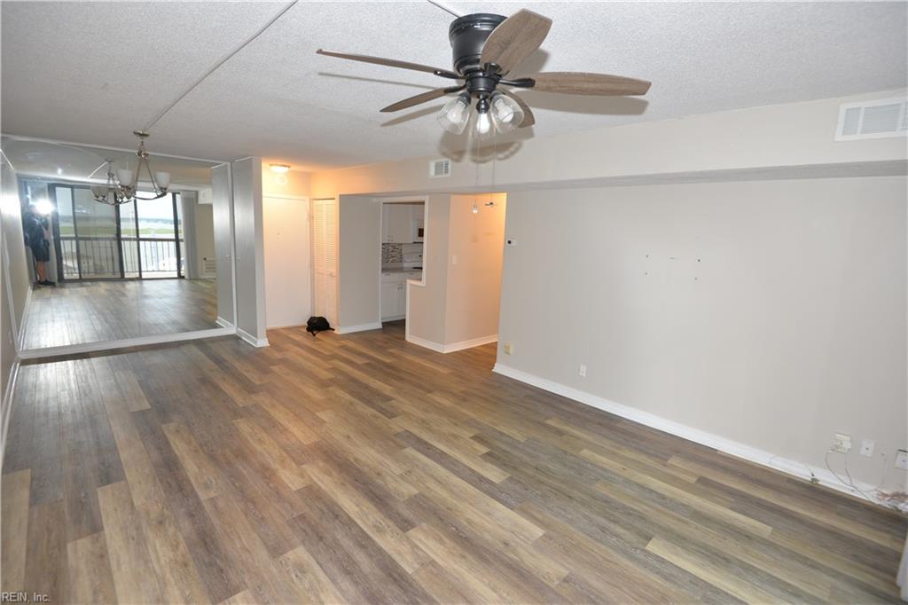 3288 Page Ave Property Photo 5