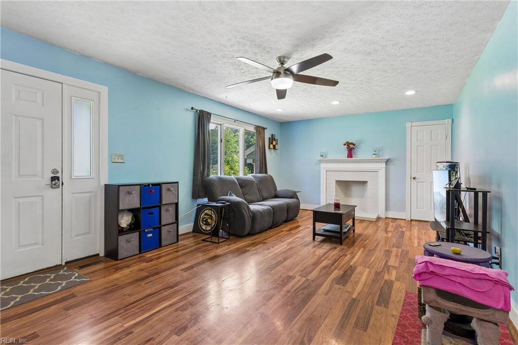 7322 Wellford Ln Property Photo 8
