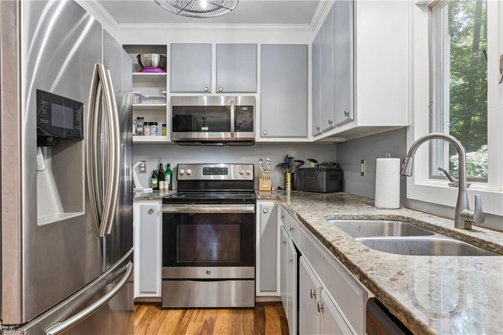 7322 Wellford Ln Property Photo 14