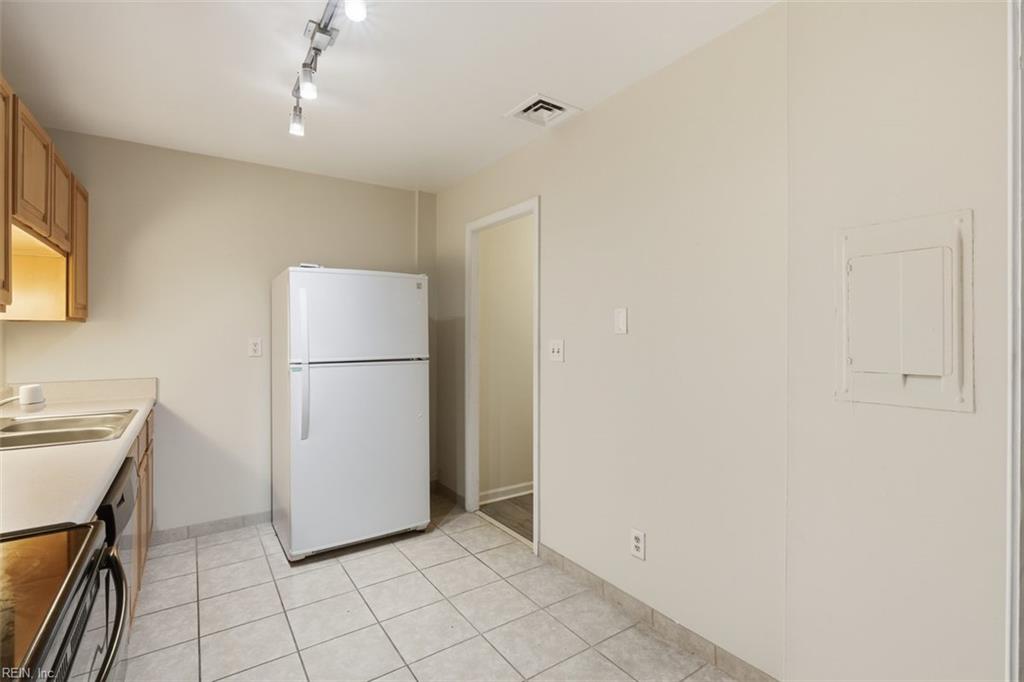 1024 Gates Ave Property Photo 15