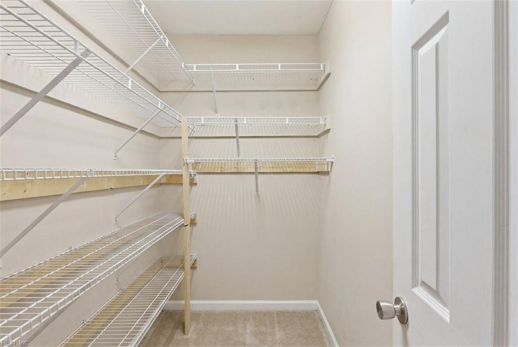 1024 Gates Ave Property Photo 18