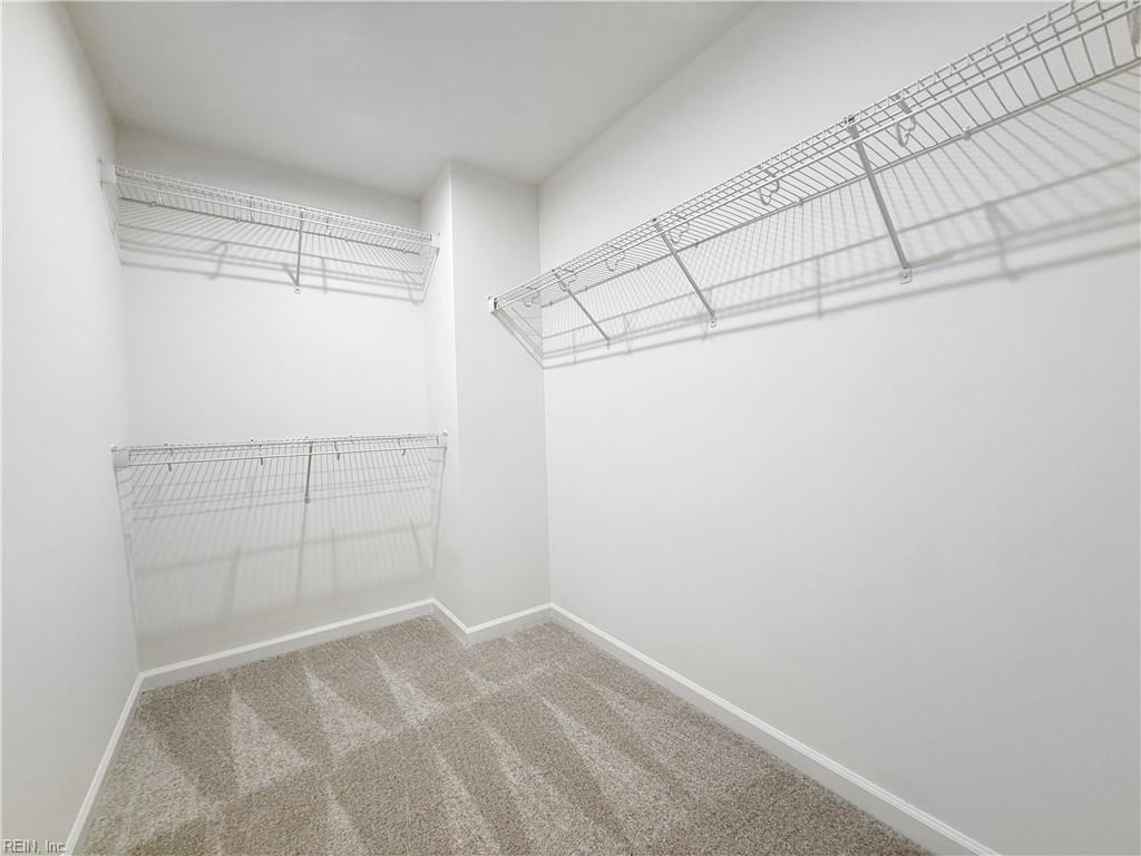 1529 Waltham Ln Property Photo 22