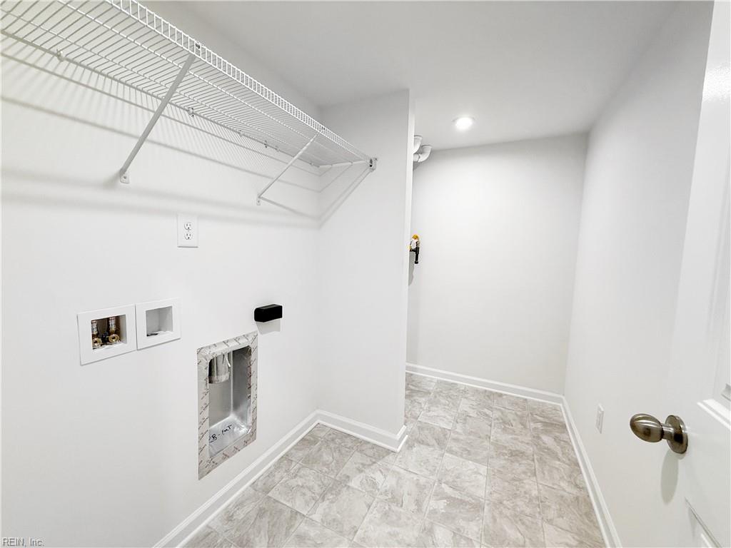 1529 Waltham Ln Property Photo 24
