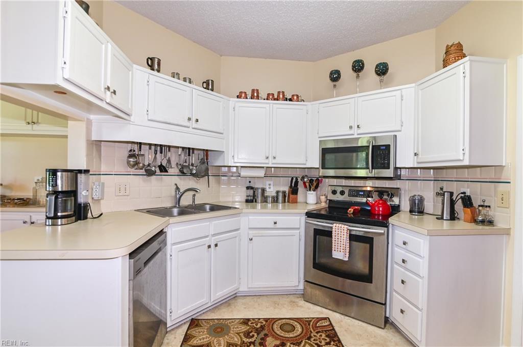 1137 Cypress Point Way Property Photo 11