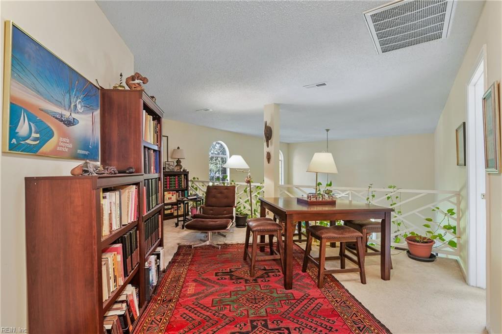1137 Cypress Point Way Property Photo 24