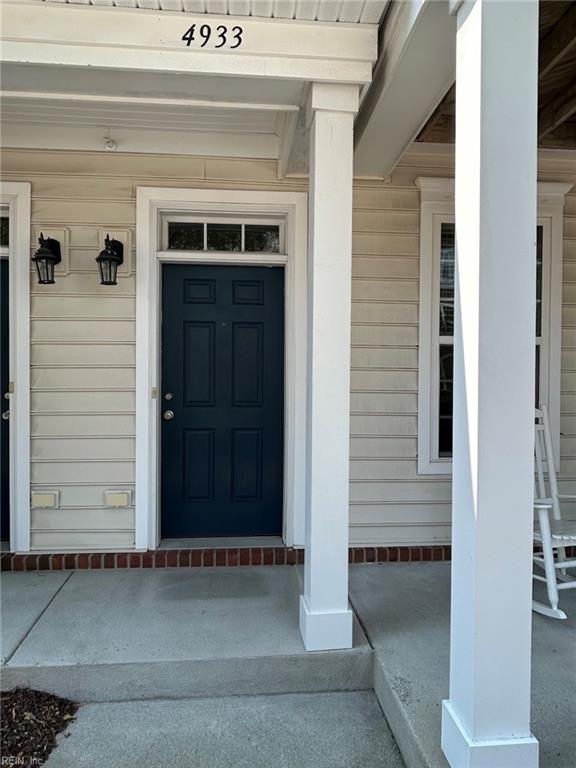 4933 Travertine AVE Property Photo 1