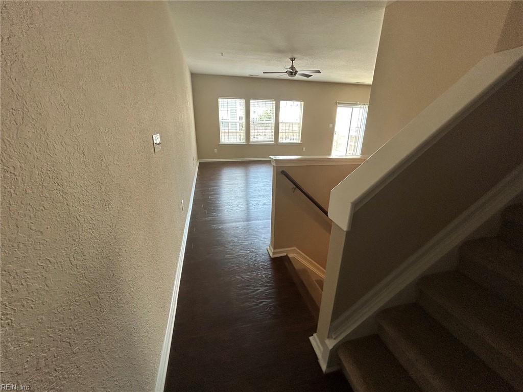 4933 Travertine Ave Property Photo 5
