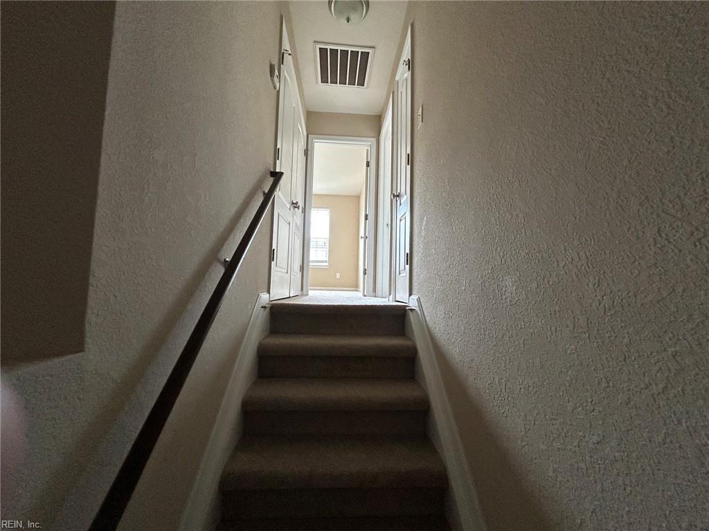 4933 Travertine Ave Property Photo 14