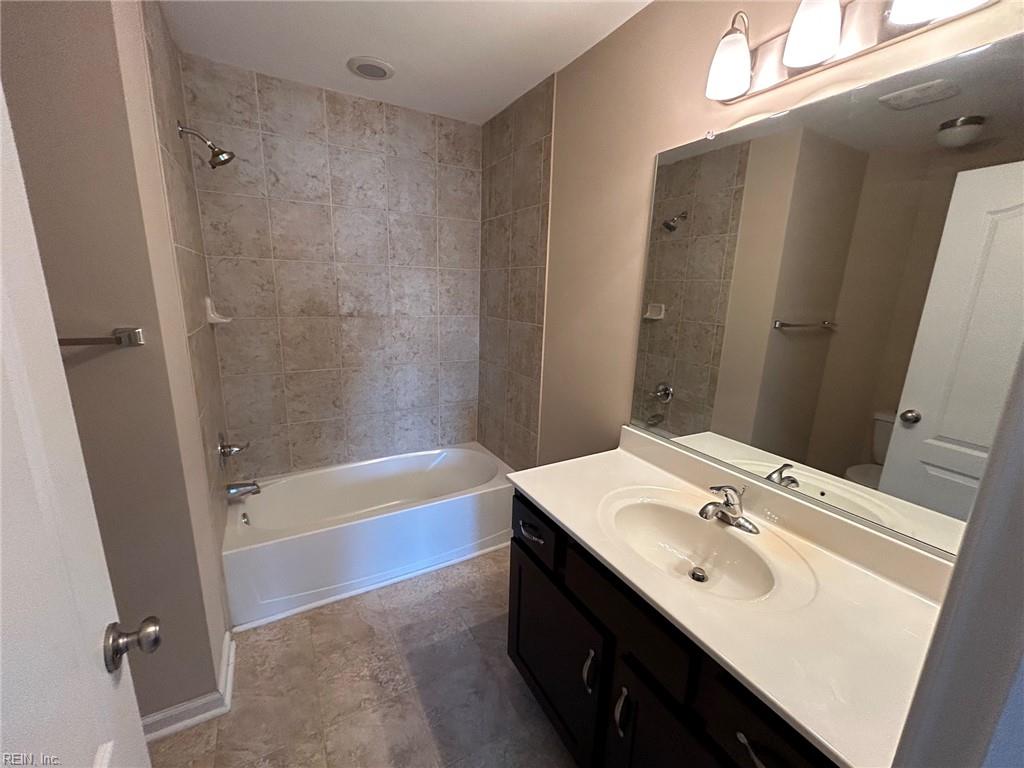 4933 Travertine Ave Property Photo 18