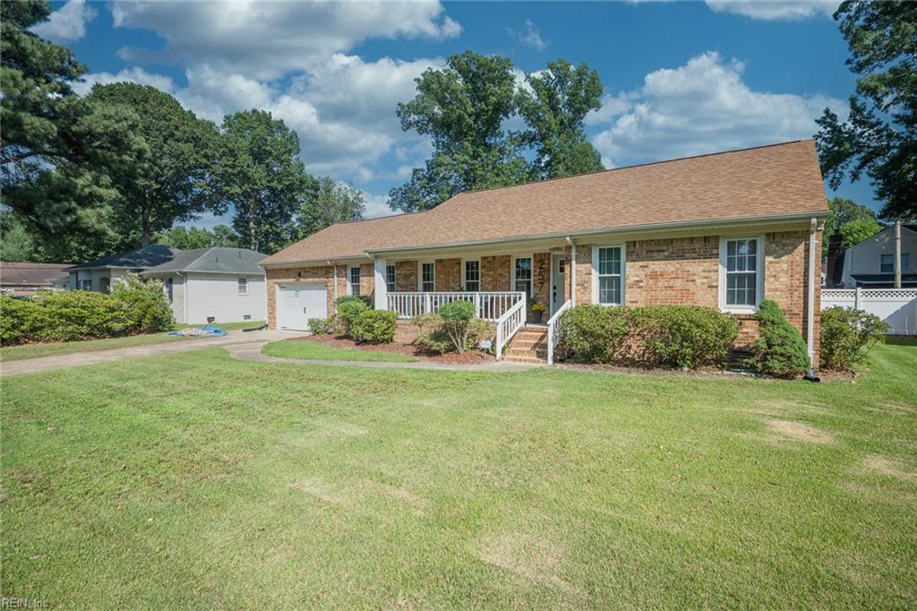 257 Coachman Dr Property Photo 1