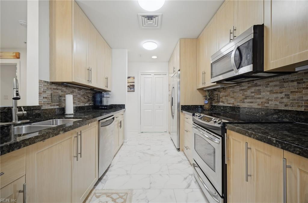 3738 Sandpiper Rd Property Photo 11