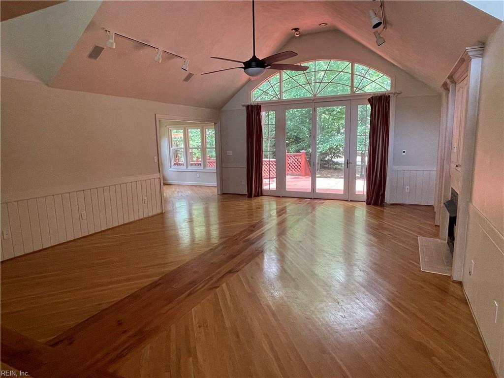 804 River Strand Property Photo 26