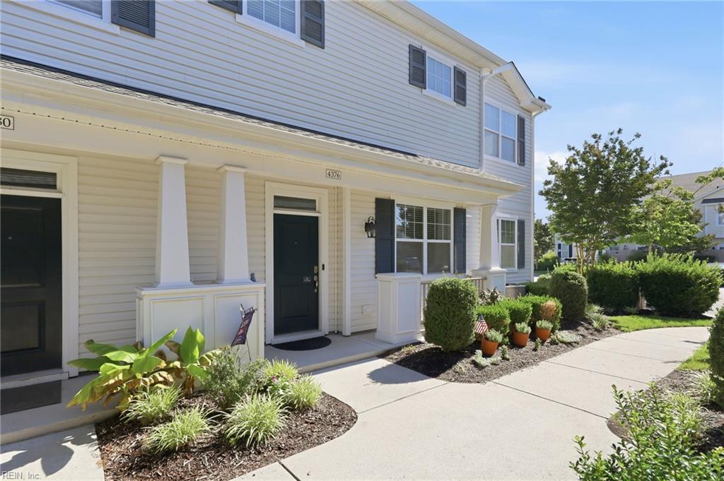 4376 Turnworth Arch Property Photo 4