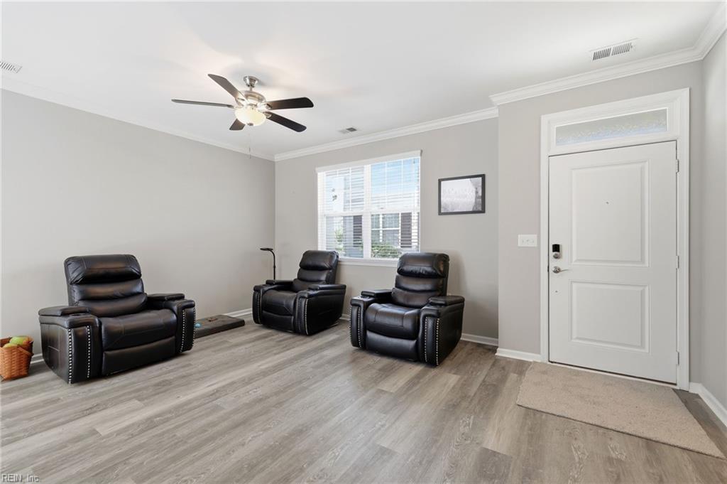 4376 Turnworth Arch Property Photo 7