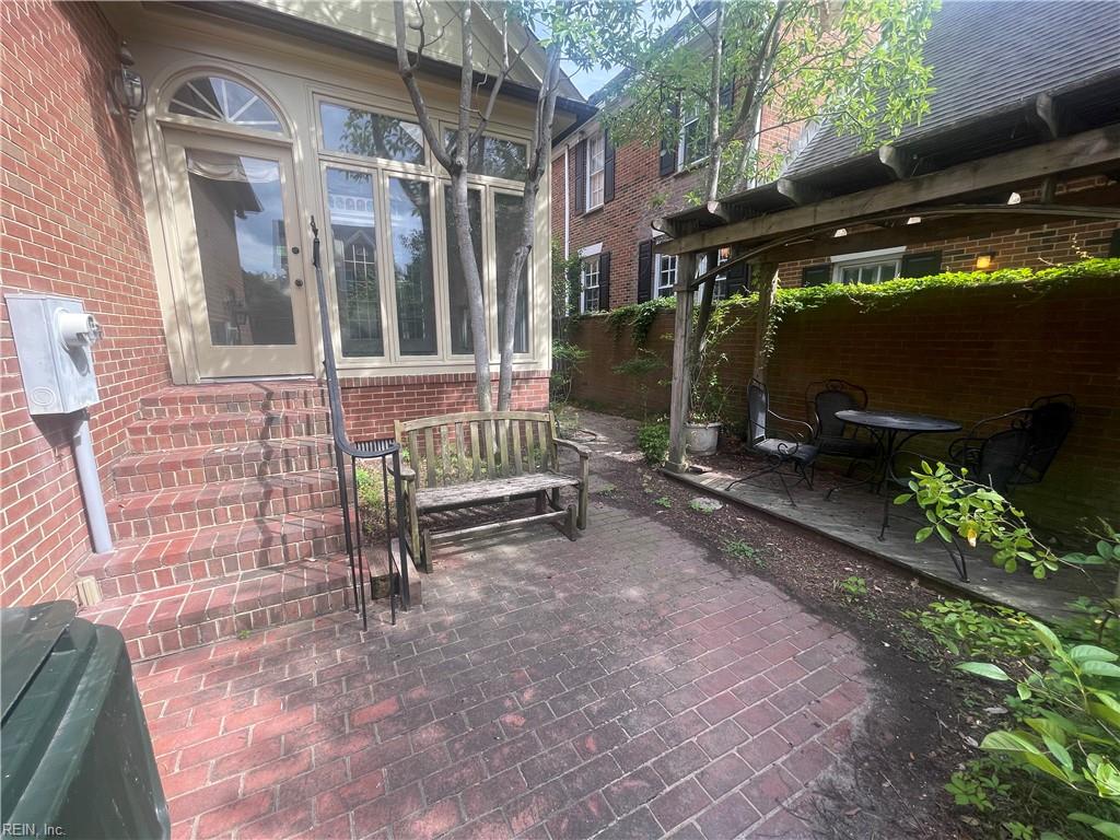 625 Mowbray Arch Property Photo 27