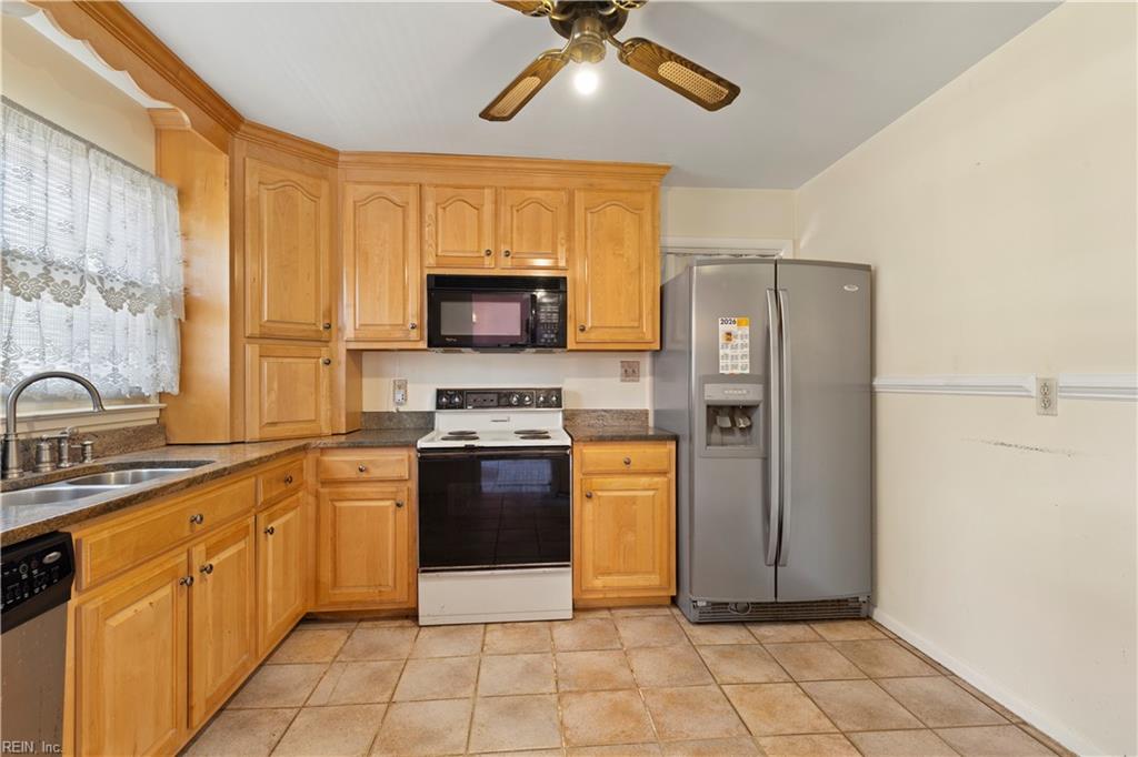 121 Settlers Landing Rd Property Photo 8