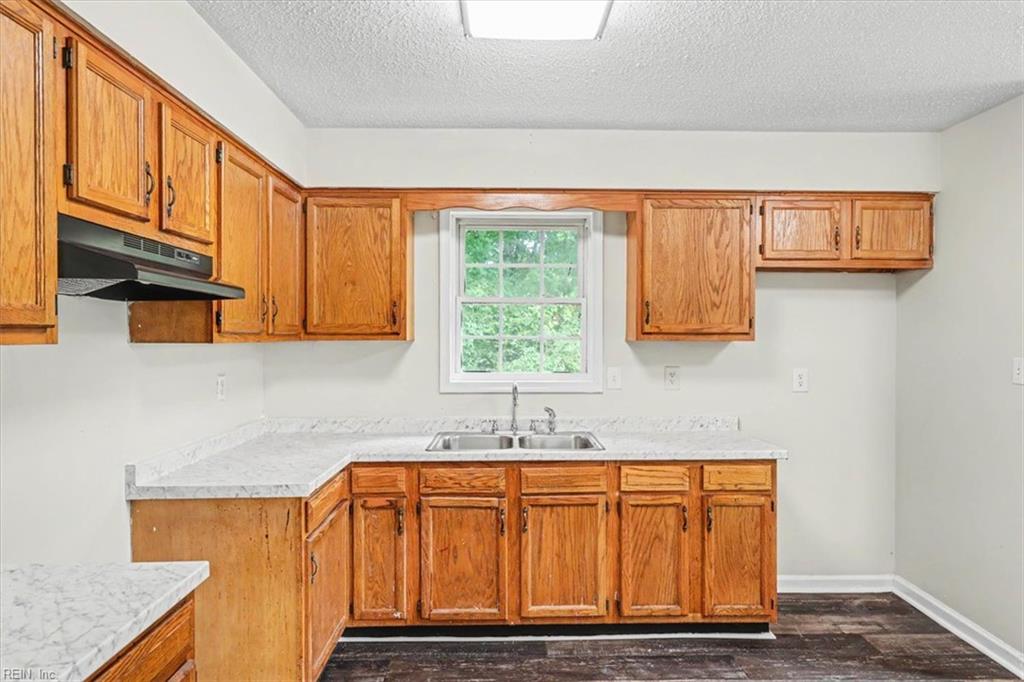 566 Brink Rd Property Photo 6