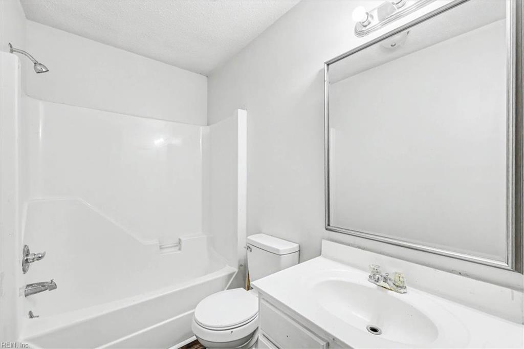 566 Brink Rd Property Photo 12