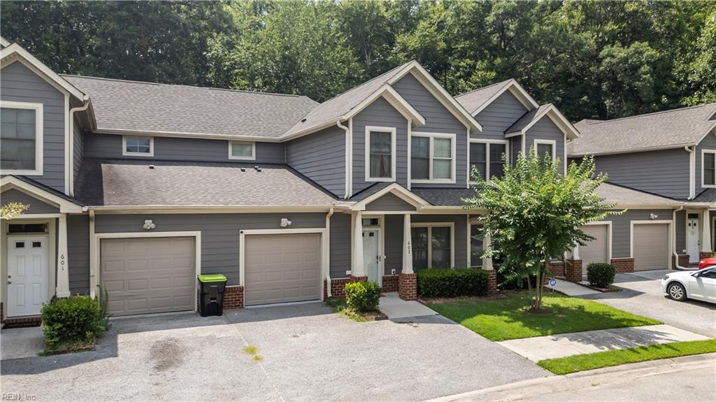 200 Seasons Cir Property Photo 1