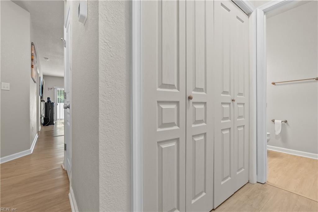 200 Seasons Cir Property Photo 5