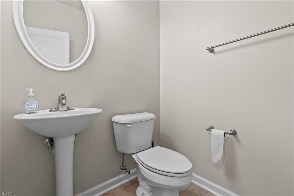 200 Seasons Cir Property Photo 6