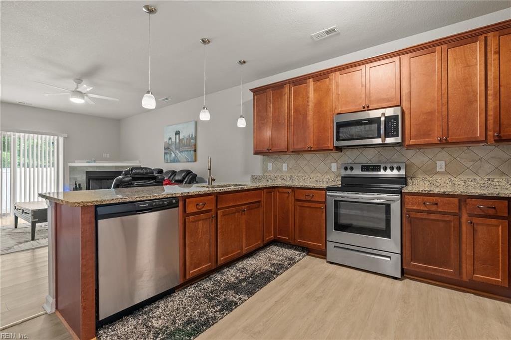 200 Seasons Cir Property Photo 7