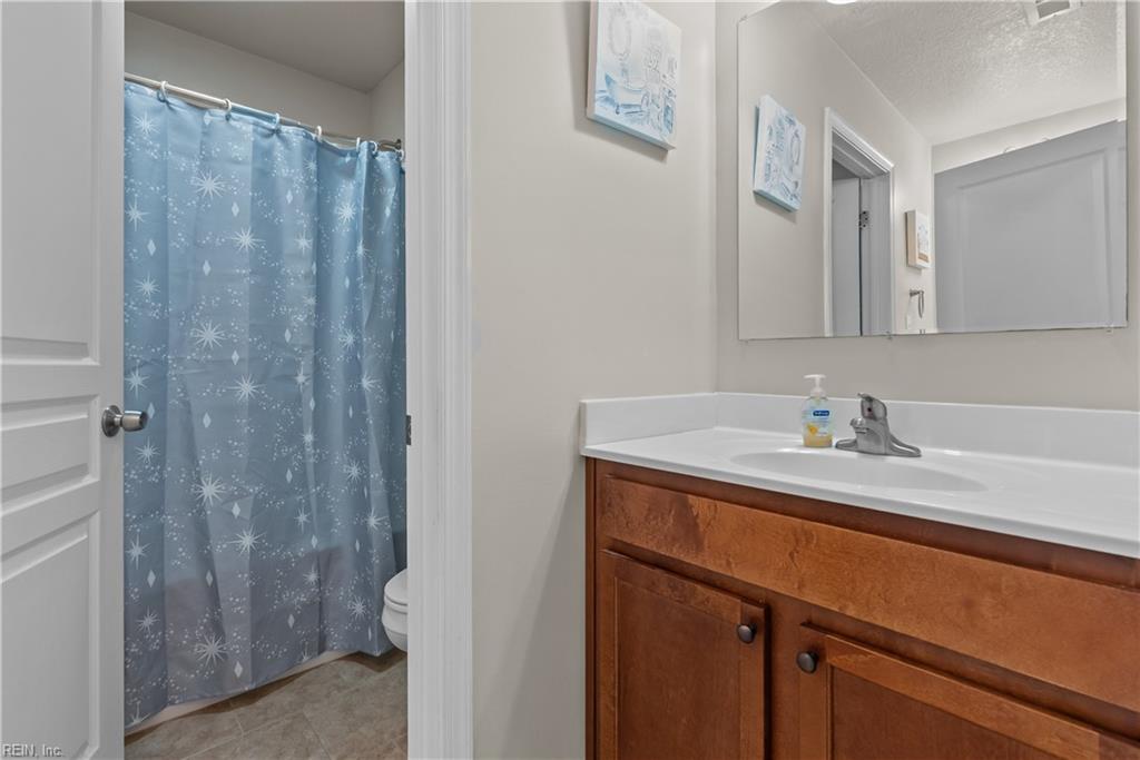 200 Seasons Cir Property Photo 22