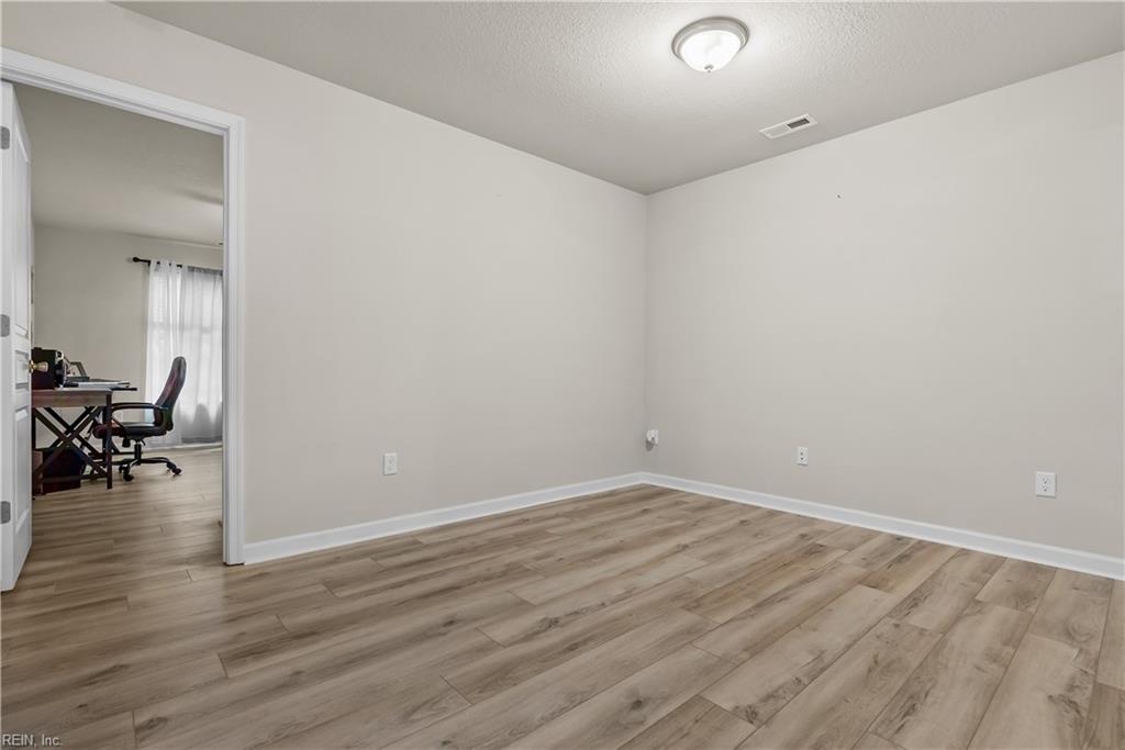 200 Seasons Cir Property Photo 27