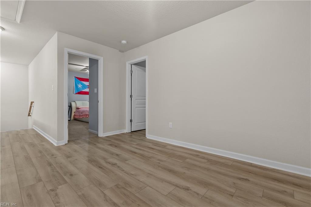 200 Seasons Cir Property Photo 28