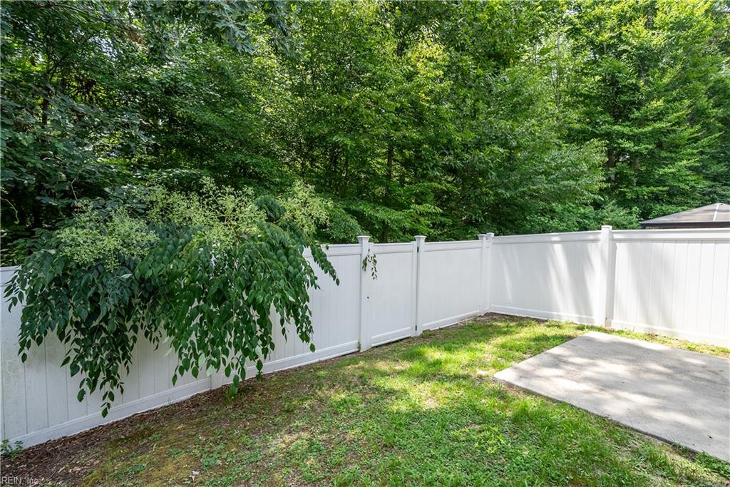 200 Seasons Cir Property Photo 35