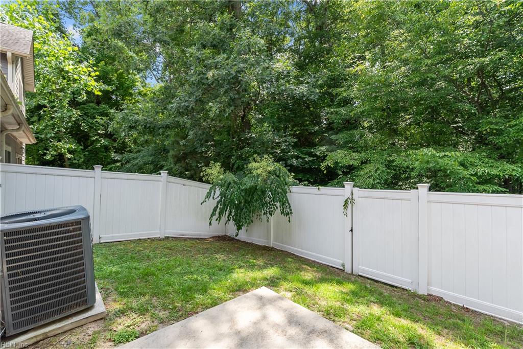 200 Seasons Cir Property Photo 36