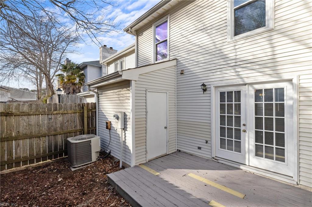 527 Pine Tops Ct Property Photo 5