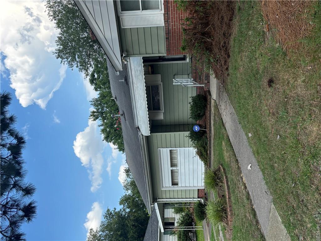 1118 Pike St Property Photo 2