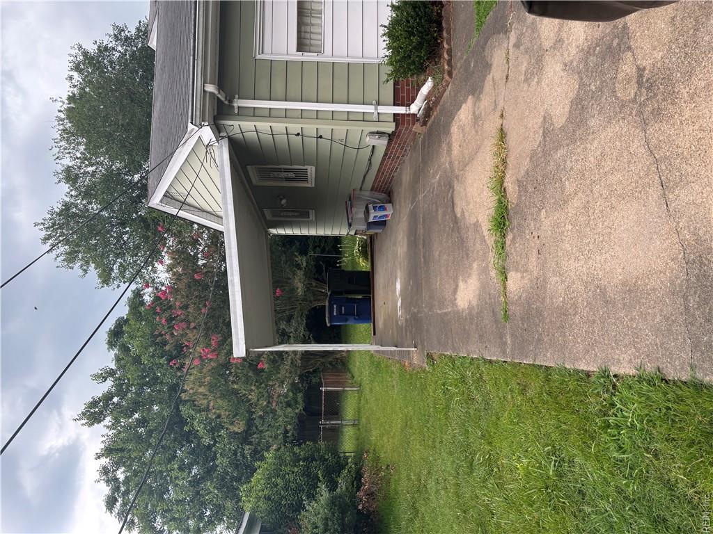 1118 Pike St Property Photo 4