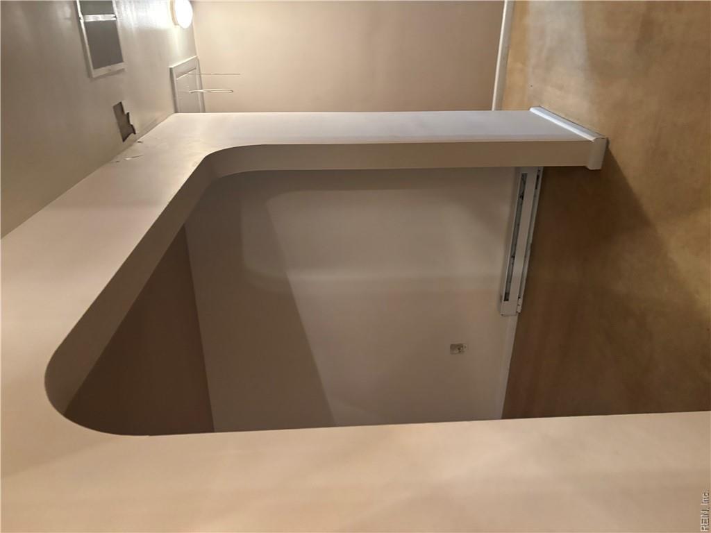 1118 Pike St Property Photo 13