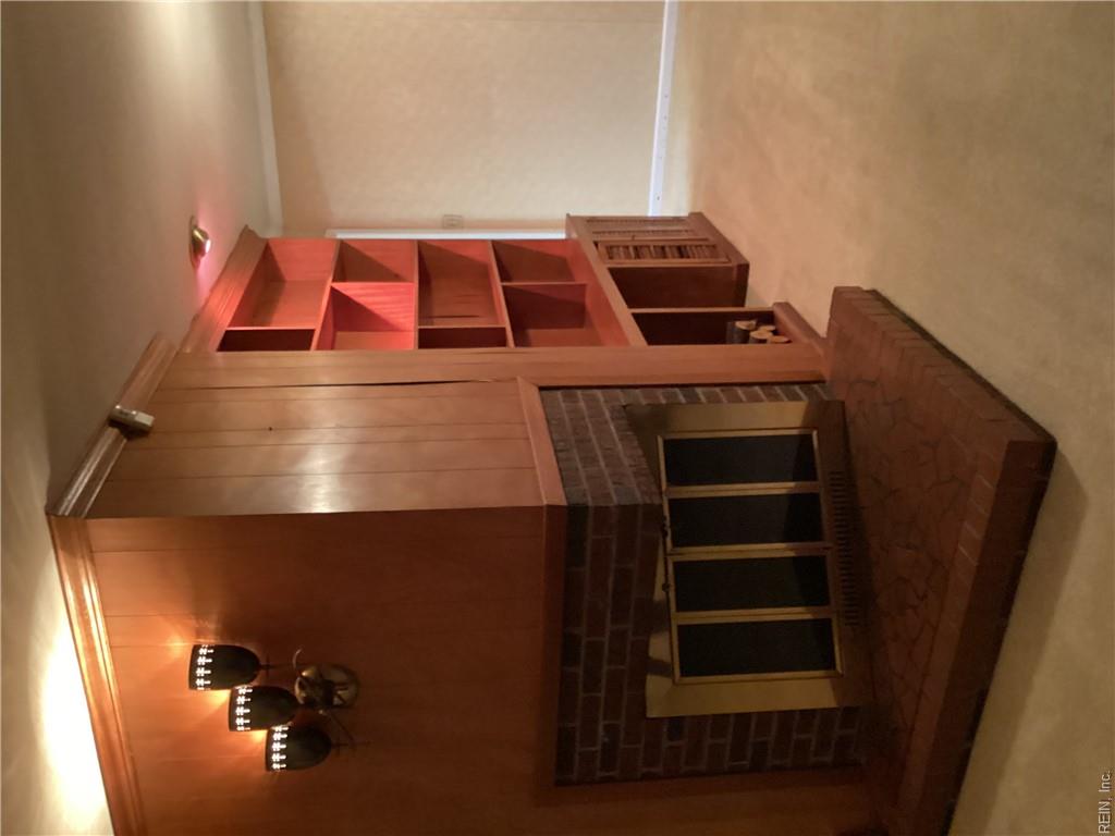 1118 Pike St Property Photo 14