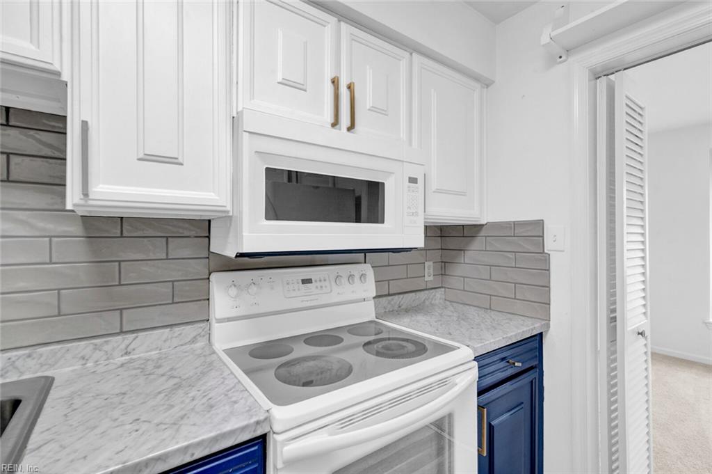 376 Merrimac Trl Property Photo 9
